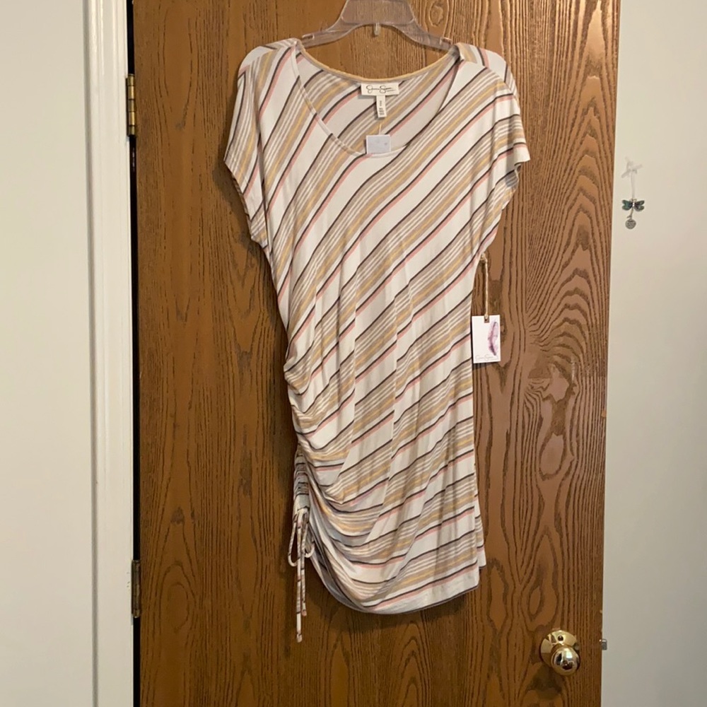 Jessica Simpson maternity top
